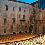 Le Petit Avignon - Chambres & Appartement A Deux Pas Du Pont D\'Avignon Et Du Palais Des Papes