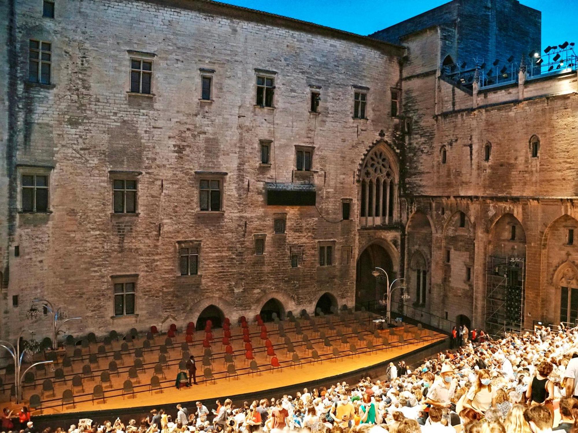 Le Petit - & A Deux Pas Du Pont D'avignon Et Du Palais Des Papes