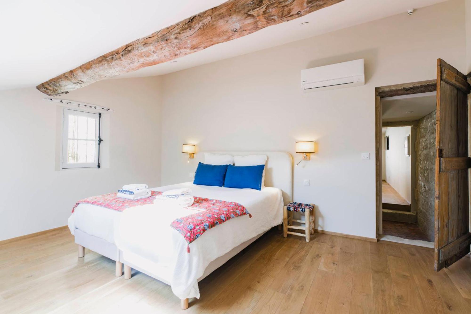 Bed & Breakfast Le Petit - & A Deux Pas Du Pont D'avignon Et Du Palais Des Papes *